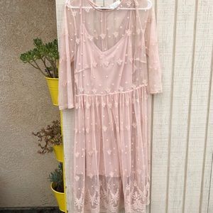 ⭐️ Forever 21 blush dress